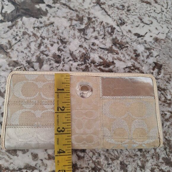 Vintage Coach Wallet - Picture 9 of 10